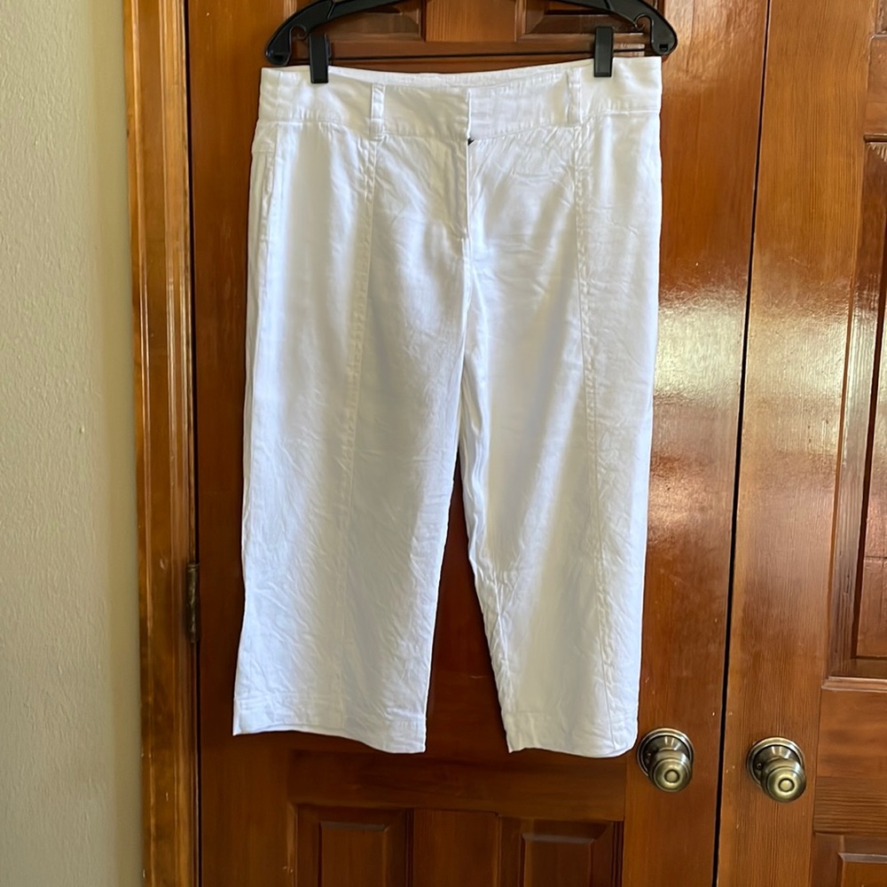 Tori Richard of Honolulu linen blend, lined chino capri